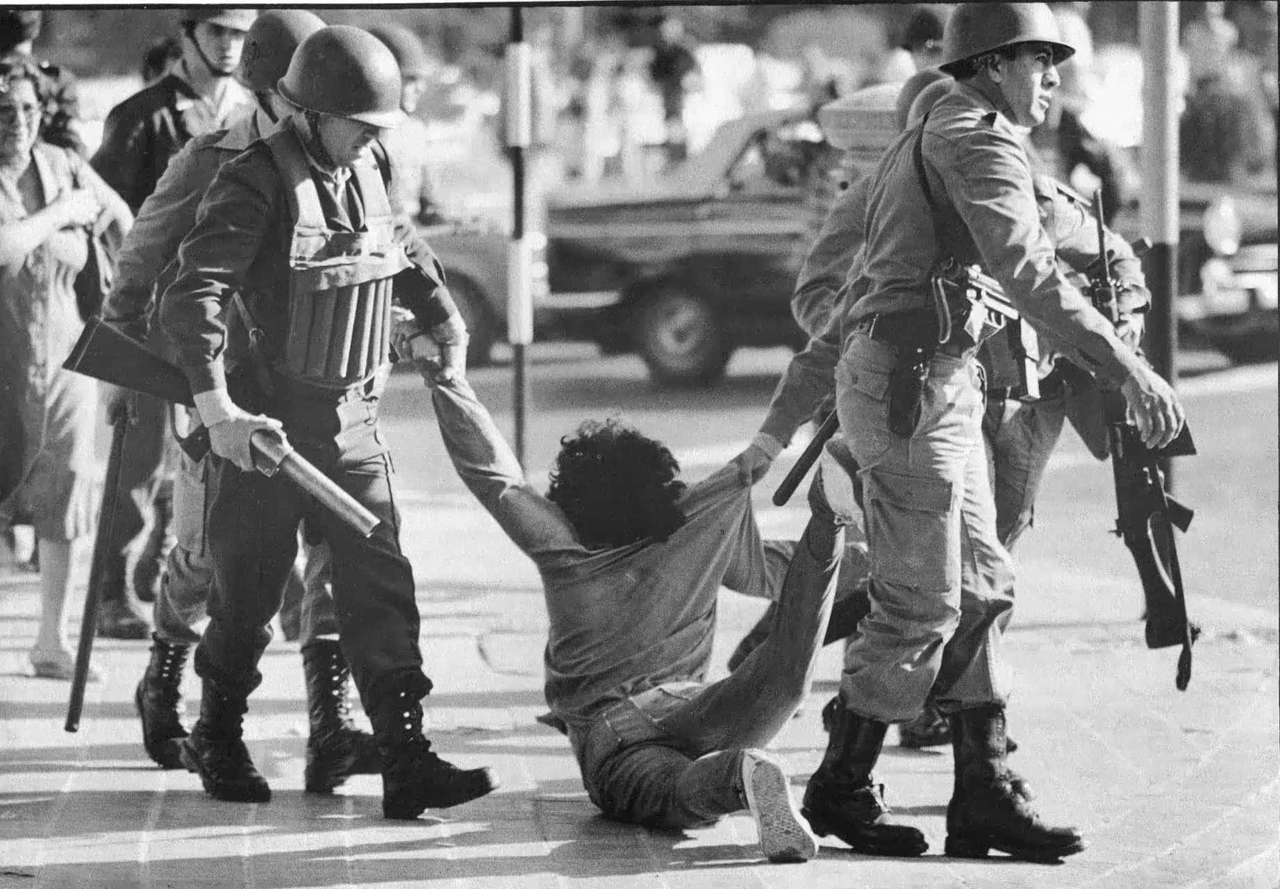 5-Acao-repressiva-durante-a-Confederacao-Geral-do-Trabalho-de-1982