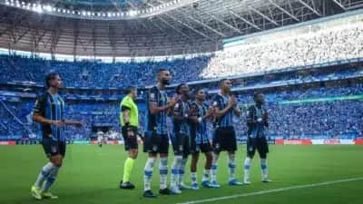 Grêmio supera Coritiba em jogo eletrizante e avança na tabela do Brasileirão!