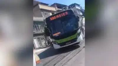 Sequestro de ônibus na zona Norte do Rio de Janeiro causa caos e desvios em várias linhas
