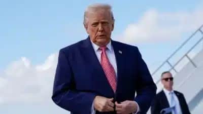 Trump ordena à Marinha dos EUA atacar embarcações no Estreito de Ormuz