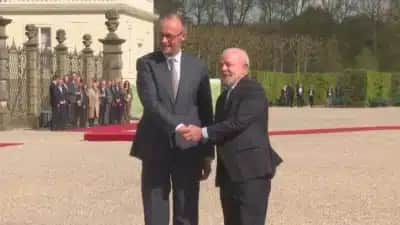 Lula é recebido por Friedrich Merz na Alemanha e participa de feira de inovação industrial