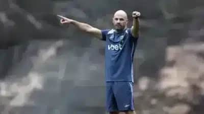 Botafogo se prepara para duelo crucial contra Coritiba no Estádio Nilton Santos