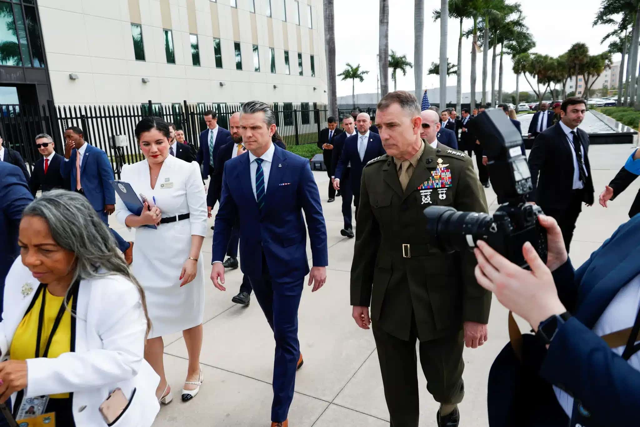 2026-05-29T213048Z_1_LYNXMPEM4S1PO_RTROPTP_4_USA-HEGSETH