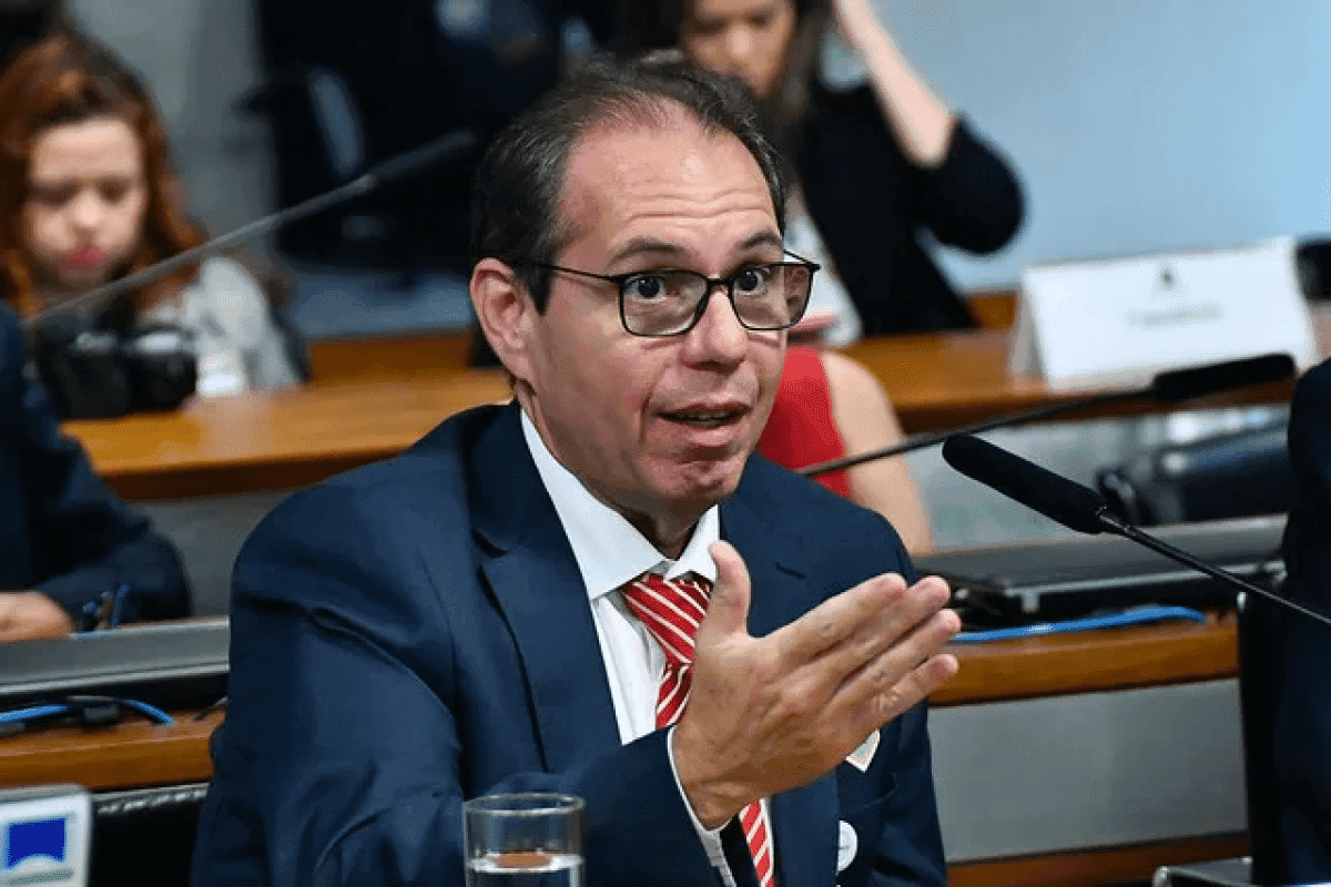 Alessandro-Baumgartner-foto-Geraldo-Magela-agenciasenado-1.jpg