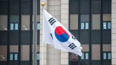 Incêndio em navio sul-coreano no Estreito de Ormuz gera investigação urgente do governo