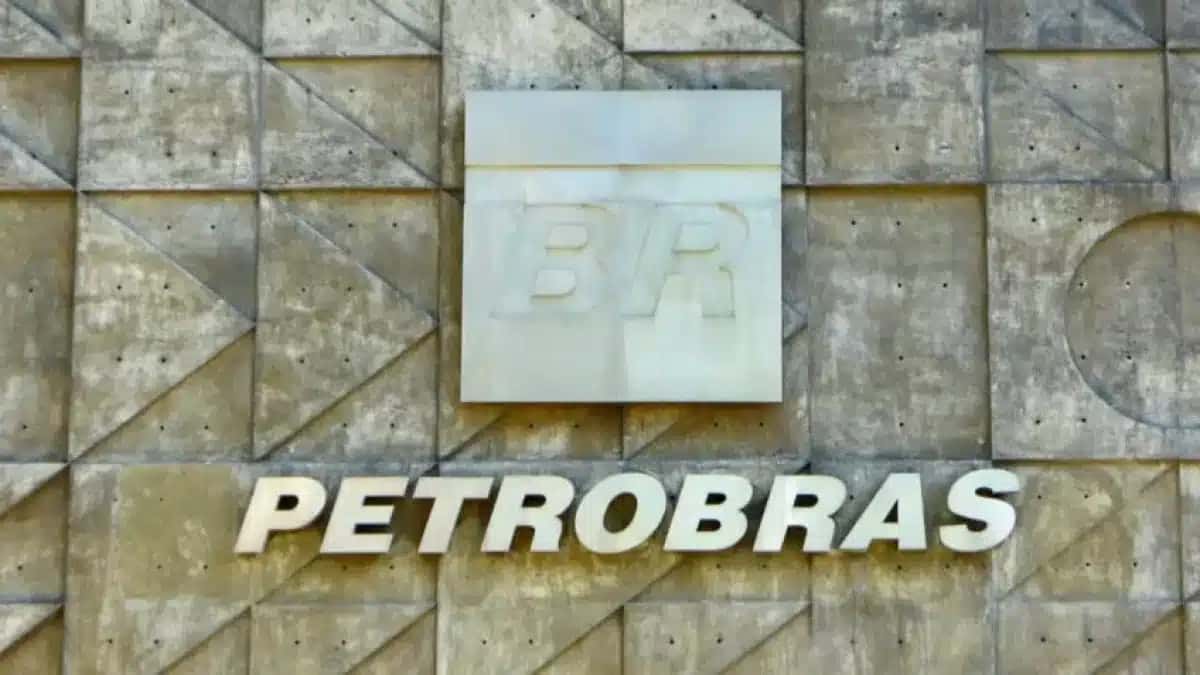 PETROBRAS-Petrobras-Fachada-Sede-388-1536×1025-1-848×477-2