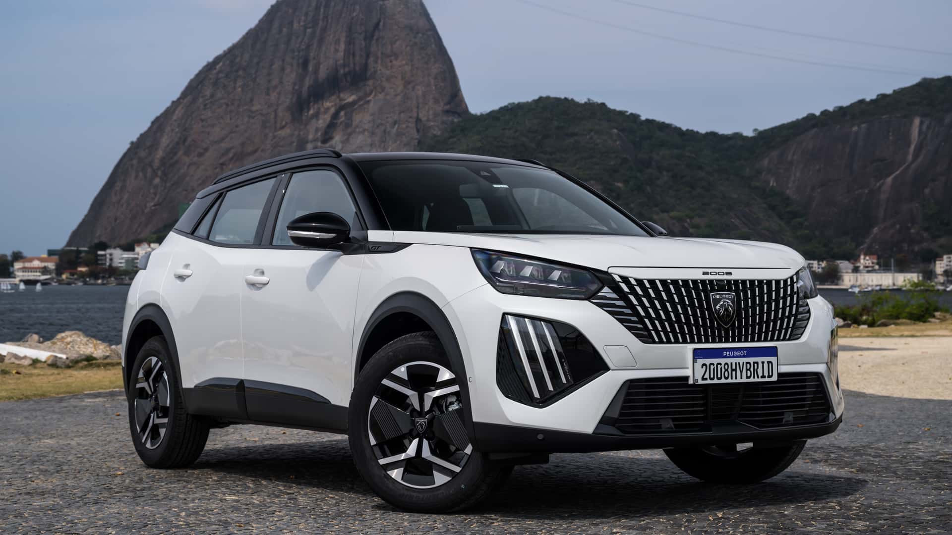 Peugeot-2008-GT-T200-hybrid-2026-2