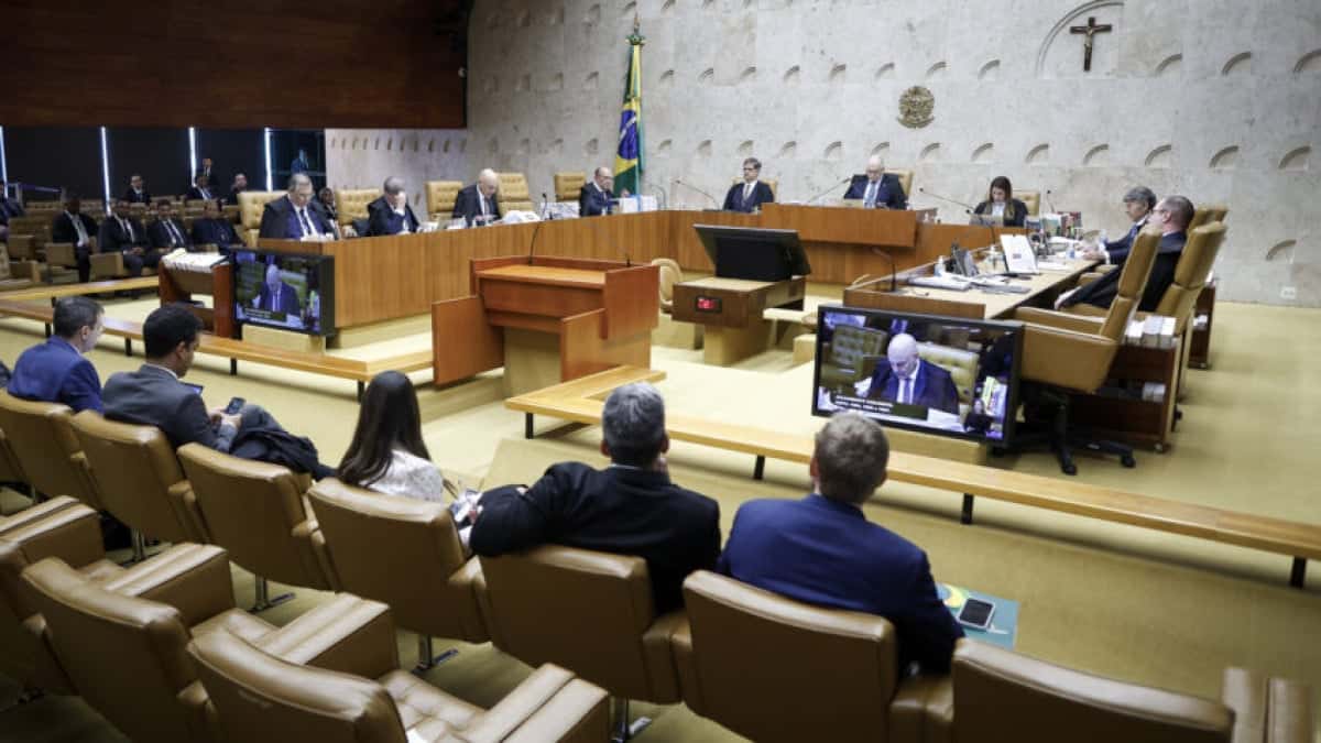 STF-Plenario-SupremoTribunalFederal-FlavioDino-AlexandreDeMoraes-AndreMendonca-Zanin-Fux-75-848×477-2