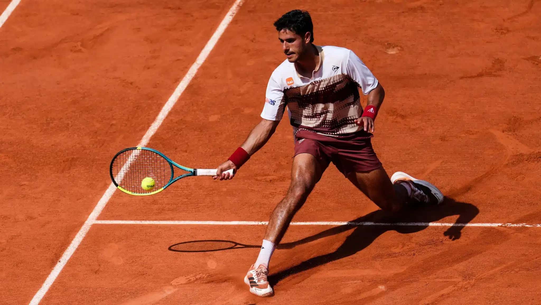 daniel-vallejo-arbitra-brasileira-roland-garros-e1780077177116