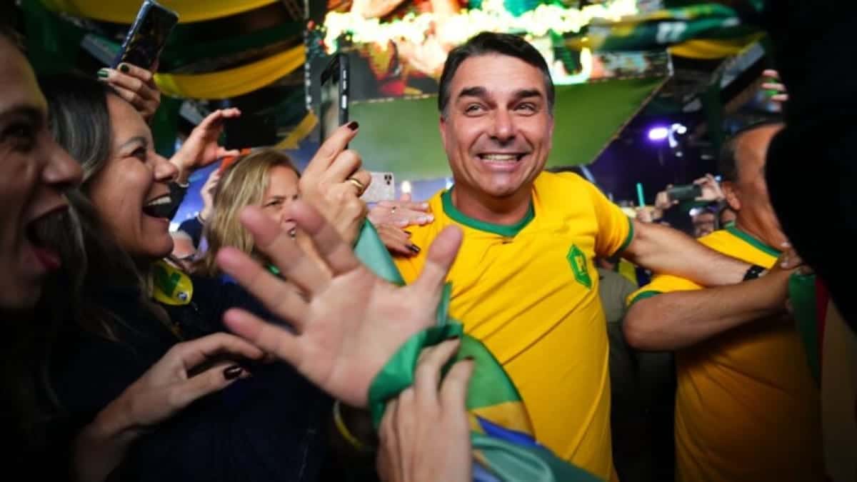 flavio-bolsonaro-lancamento-candidaturas-PL-SC-10mai2026-4-848×477-1