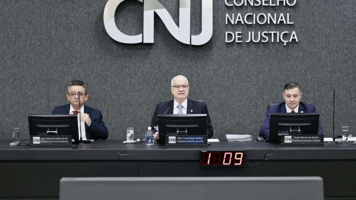 proposta-de-edson-fachin-cria-tabela-unificada-e-busca-evitar-fraudes-ou-fragmentacao-no-teto-da-magistratura-26.mai_.2026-848×477-1