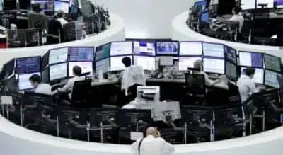 Bolsas Europeias fecham em direção mista após vendas de tecnologia e dados do payroll dos EUA