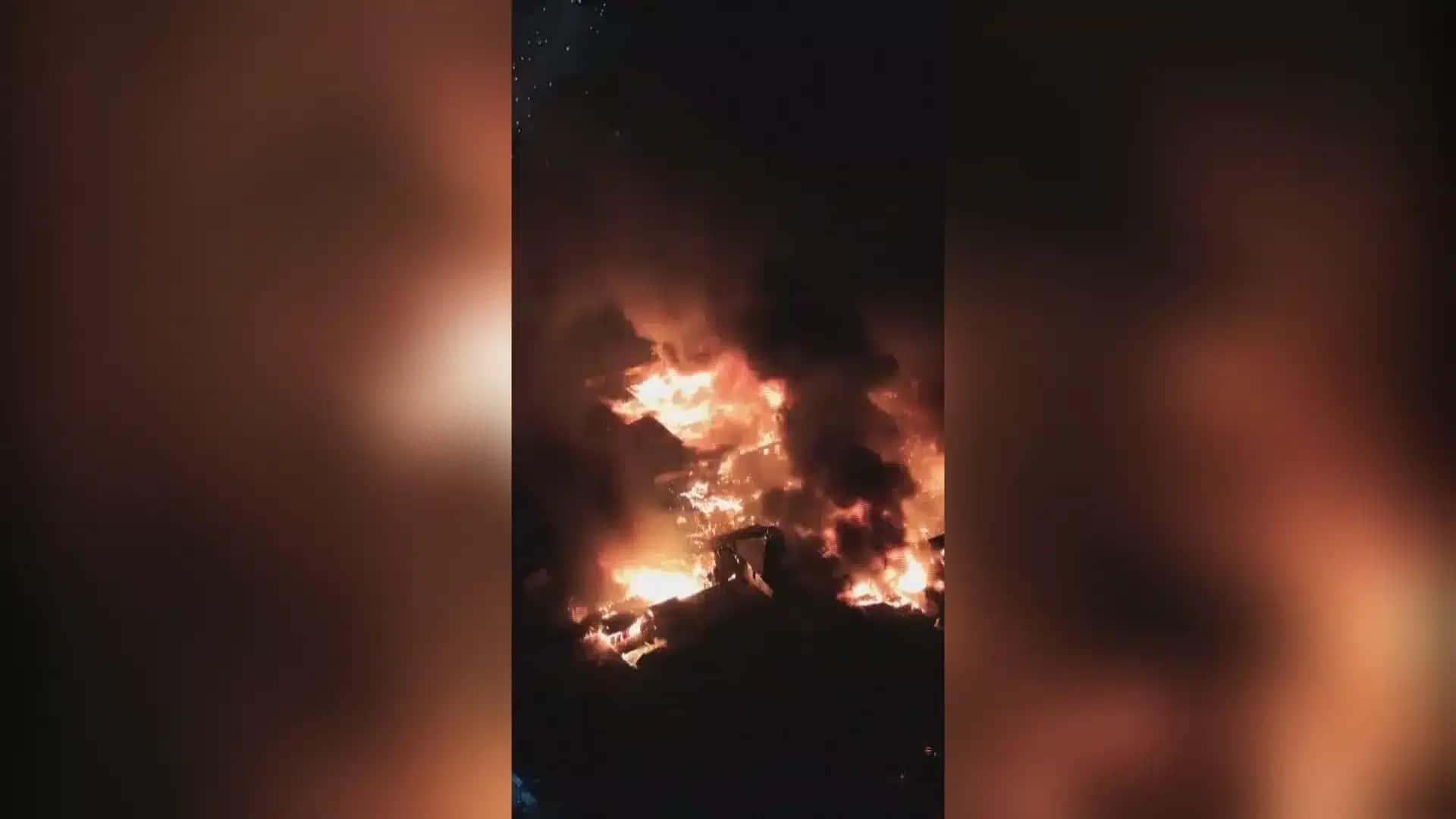 Incendio-atinge-mercado-em-Jacarta
