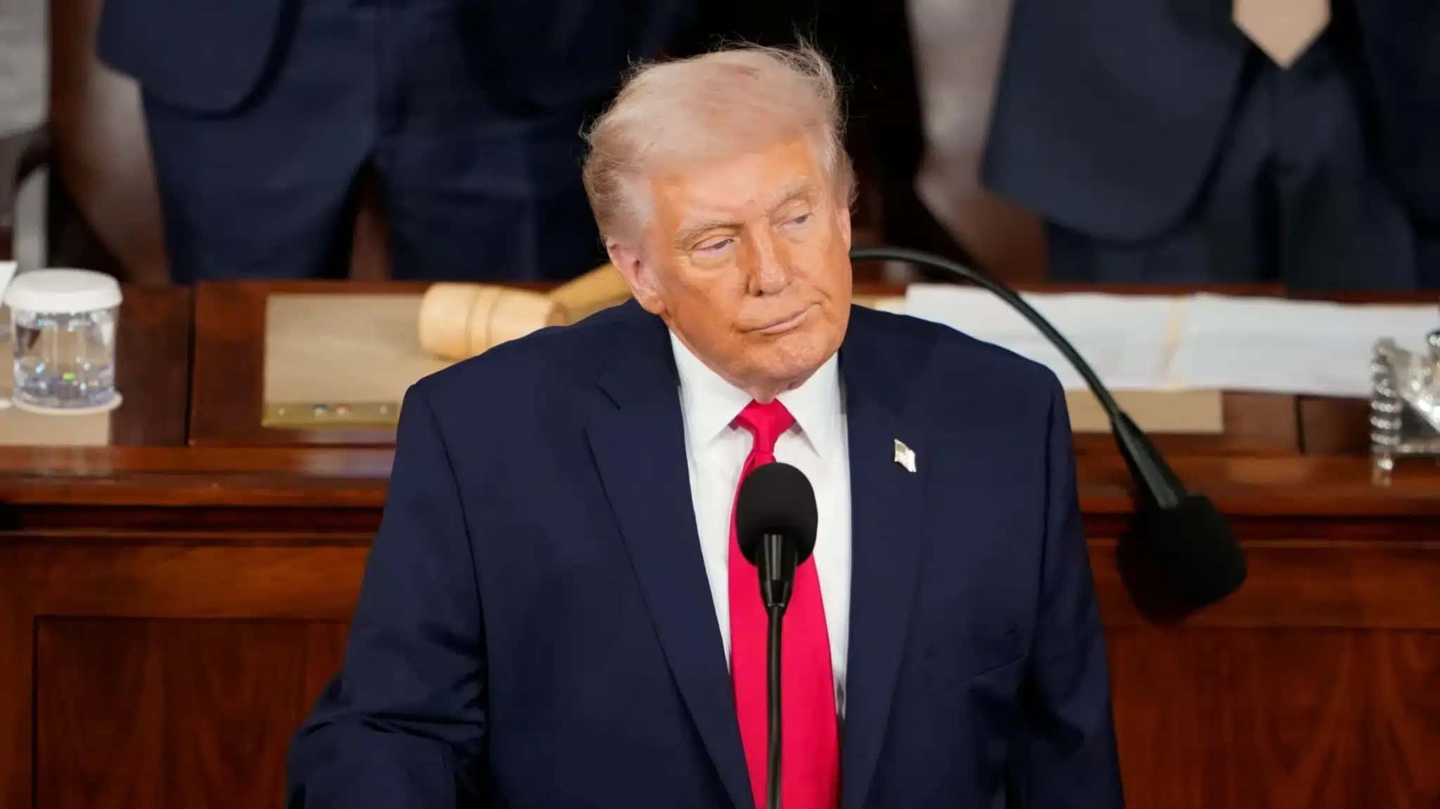 Presidente-dos-EUA-Donald-Trump-durante-discurso-sobre-o-Estado-da-Uniao-no-Congresso-norte-americano-em-Washington-e1772292128744