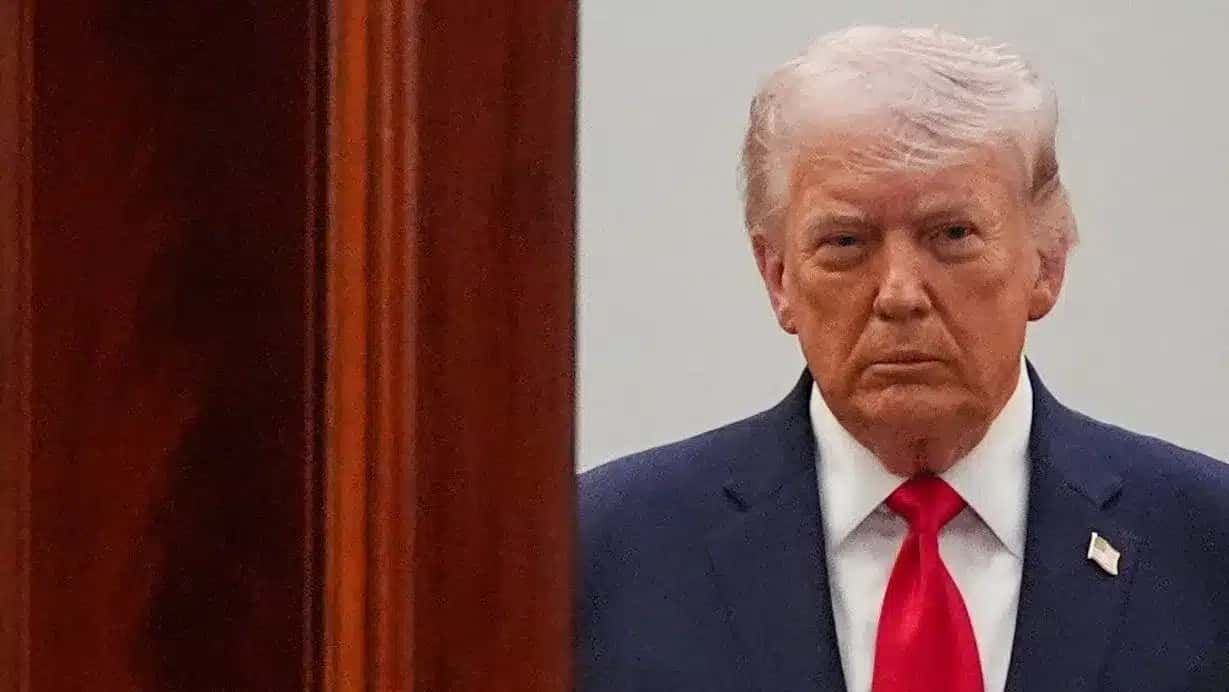 Presidente-dos-EUA-Donald-Trump-na-Casa-Branca-e1775583024473