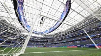 Segurança é intensificada ao redor do SoFi Stadium em Los Angeles para jogo entre Irã e Bélgica