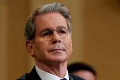Scott Bessent fala sobre alta da gasolina e impacto temporário em audiência no Congresso