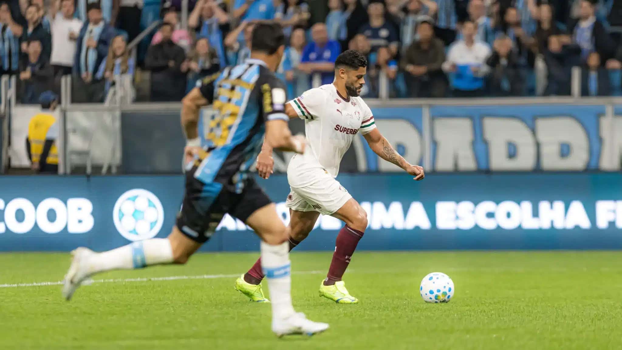 Hulk, do Fluminense, em partida contra o Grêmio