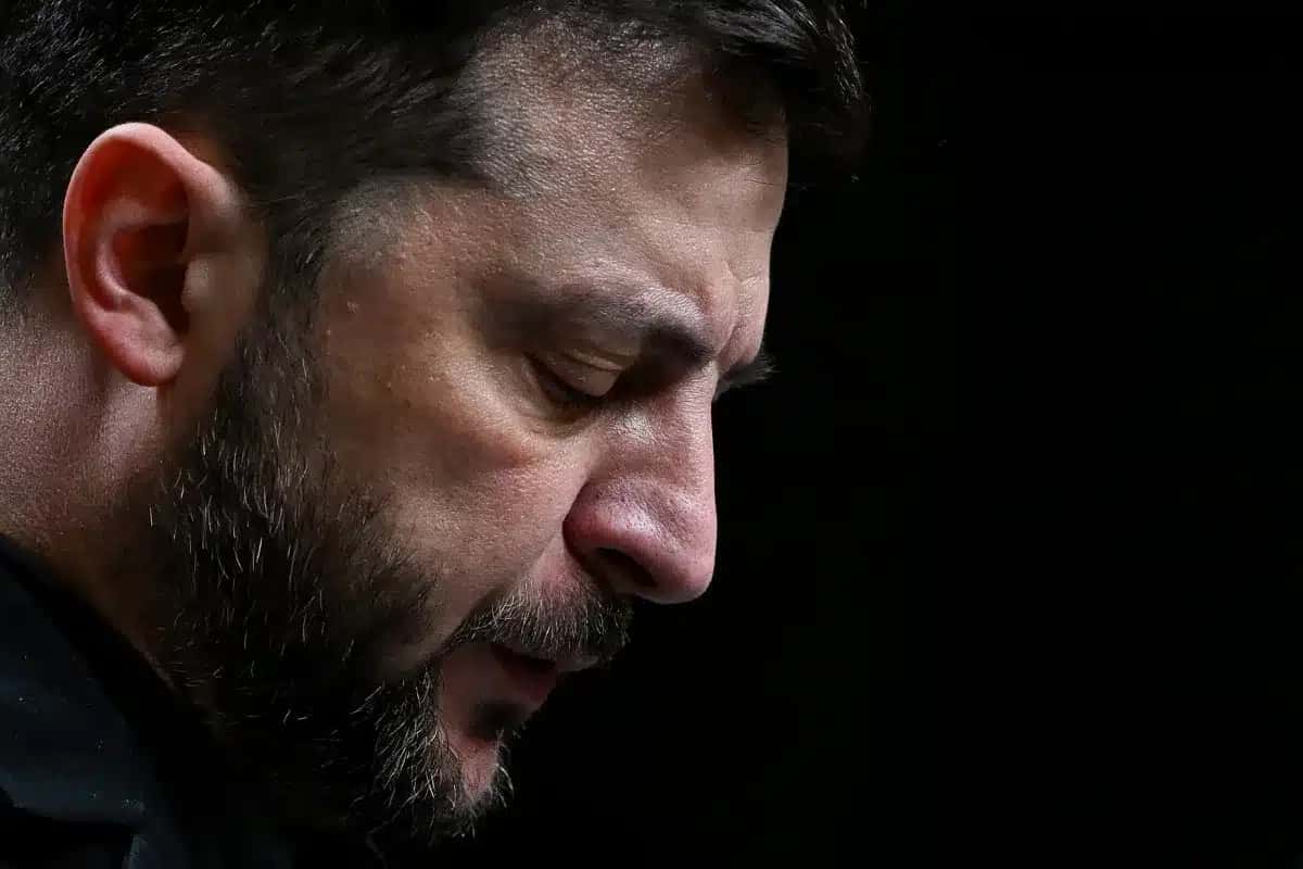 Presidente ucraniano, Volodymyr Zelensky, é pressionado após mudanças no governo