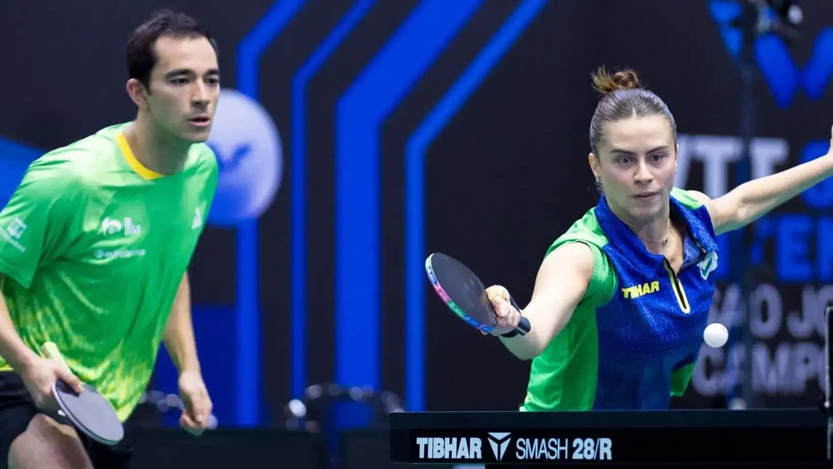 Hugo Calderano e Bruna Takahashi