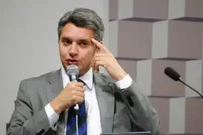 Alexandre de Moraes impõe critérios rigorosos para compartilhamento de dados fiscais