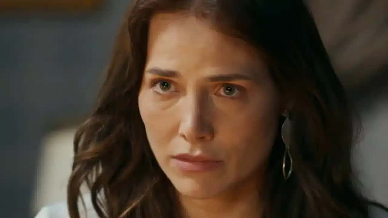 Adriana é interpretada por Letícia Colin em “Quem Ama Cuida”