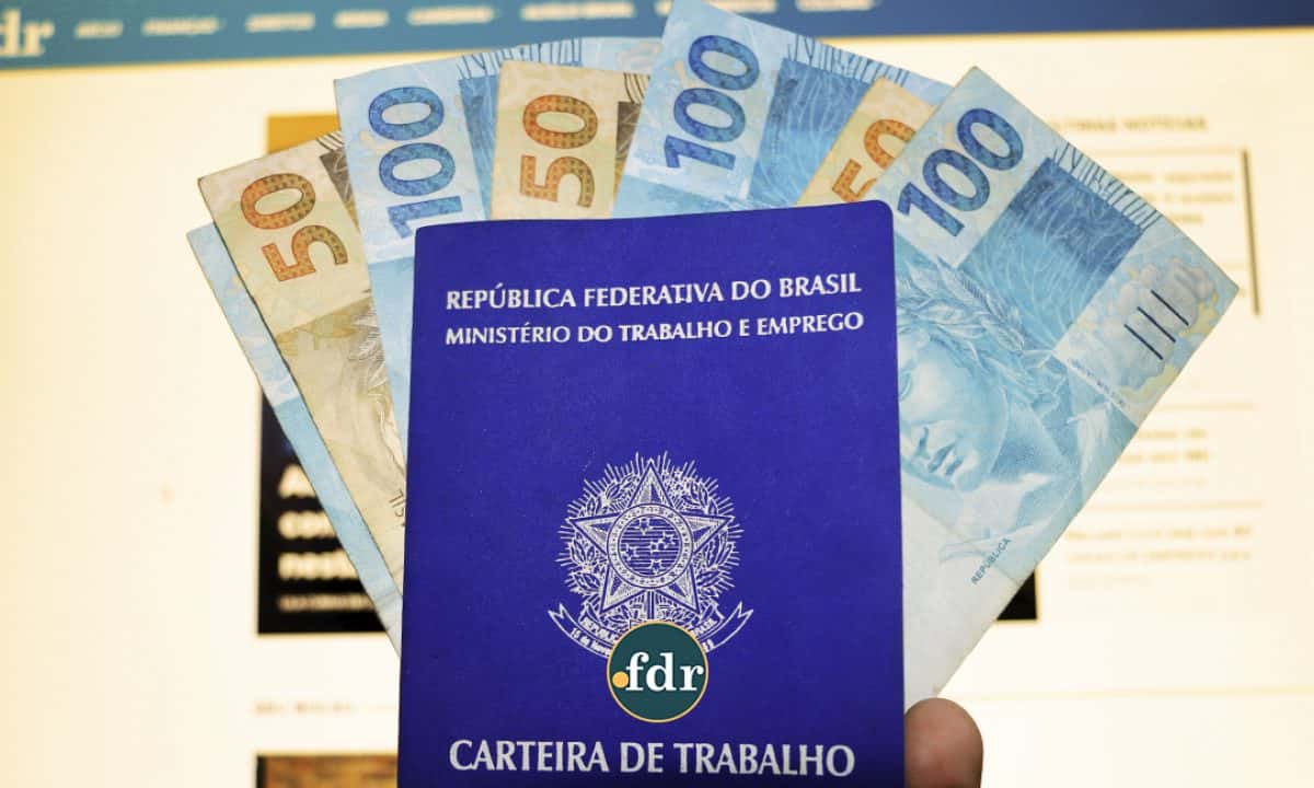 Salário mínimo pode ter novo valor em 2027; veja a estimativa (Imagem: FDR)