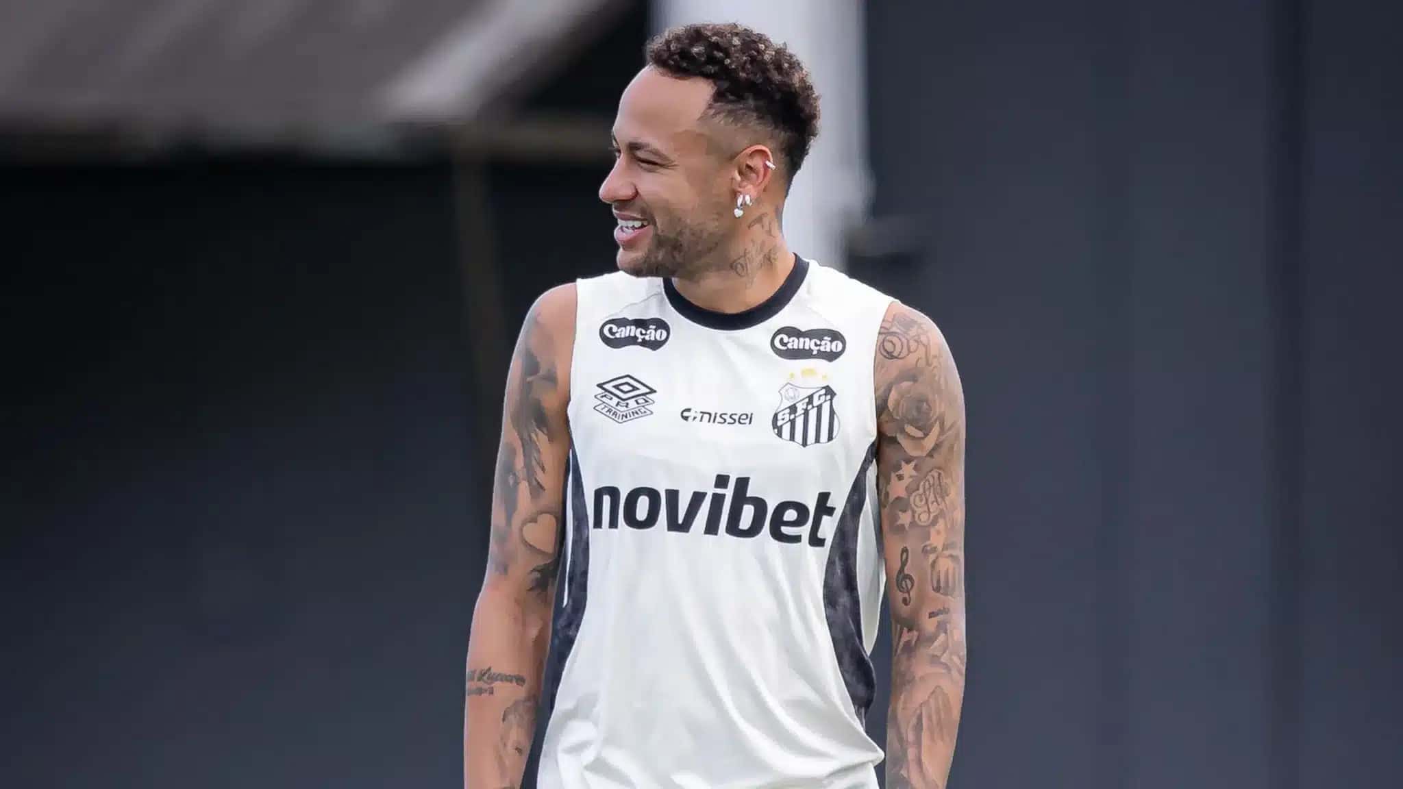 Neymar em treino do Santos