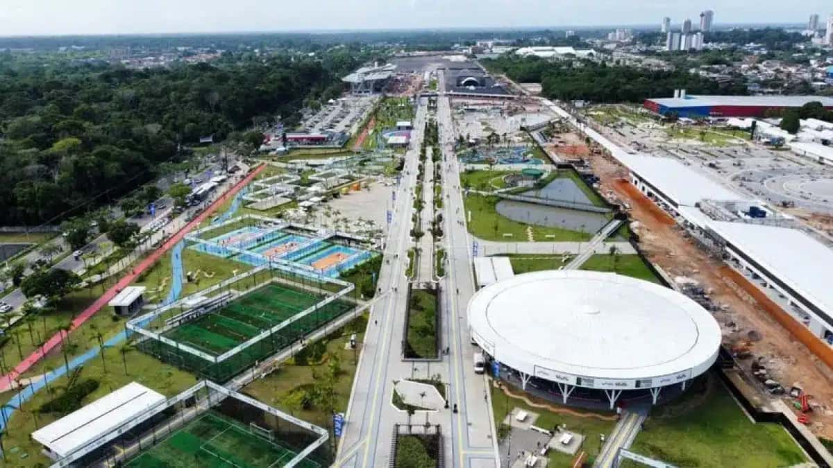 Vista aérea do Parque da Cidade, uma das principais sedes da COP30, em Belém