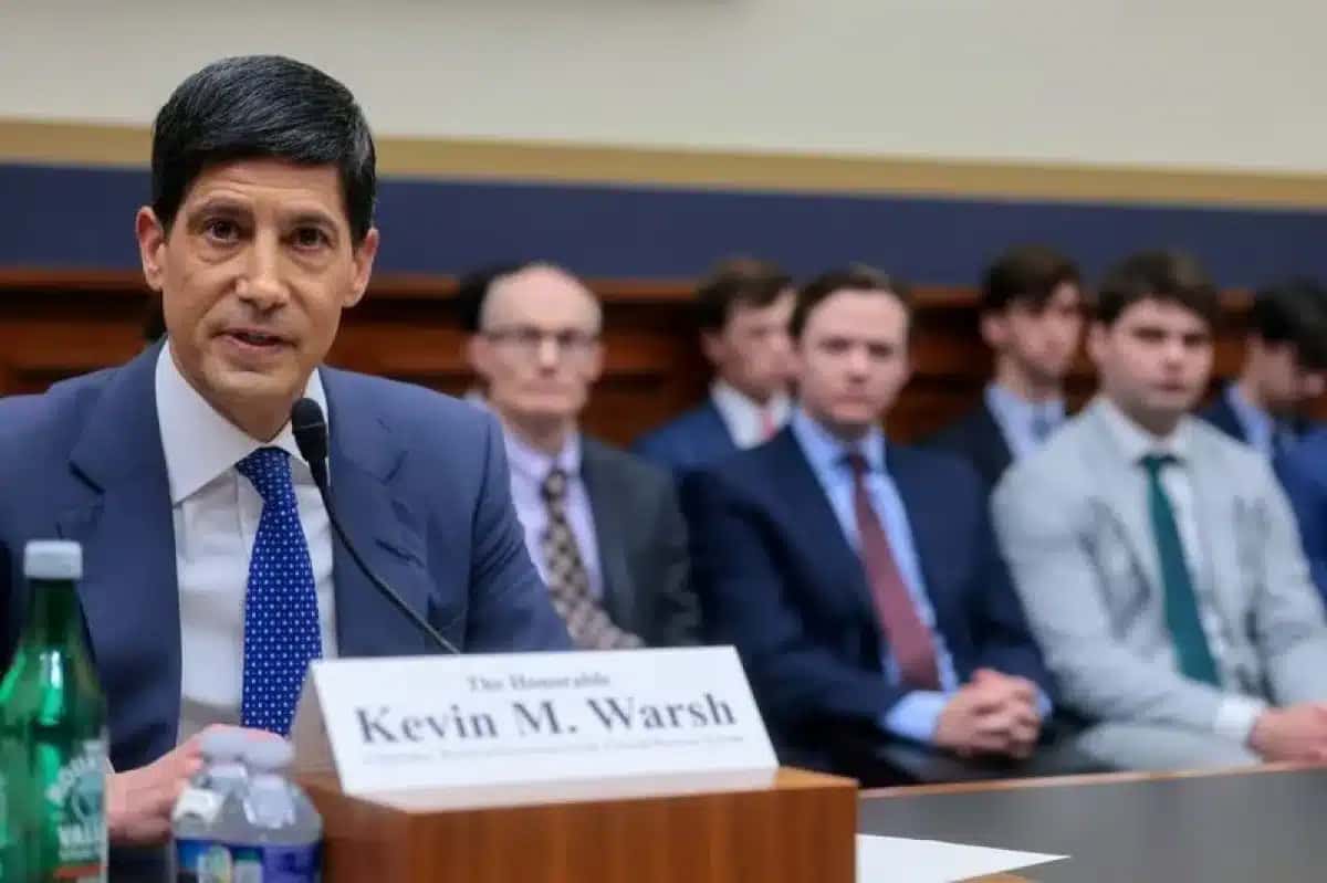 Chair do Fed, Kevin Warsh, presta depoimento perante a Comissão de Serviços Financeiros da Câmara dos Deputados em Washington