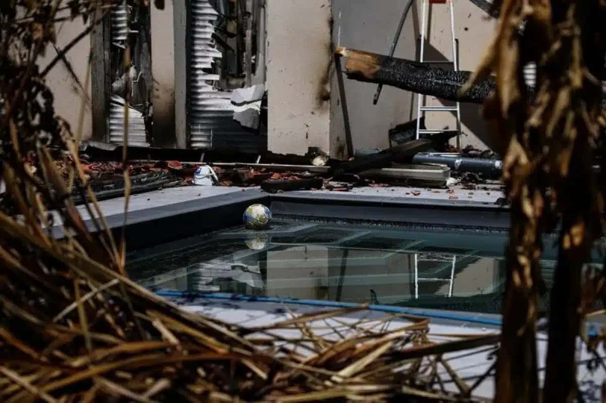 Casa destruída pelos incêndios florestais em Biscarrosse, no departamento de Landes, na França