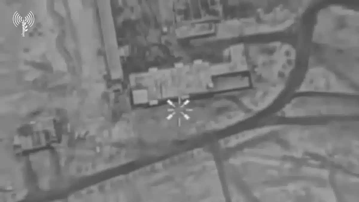 Ataques aéreos de Israel a bases militares da Síria