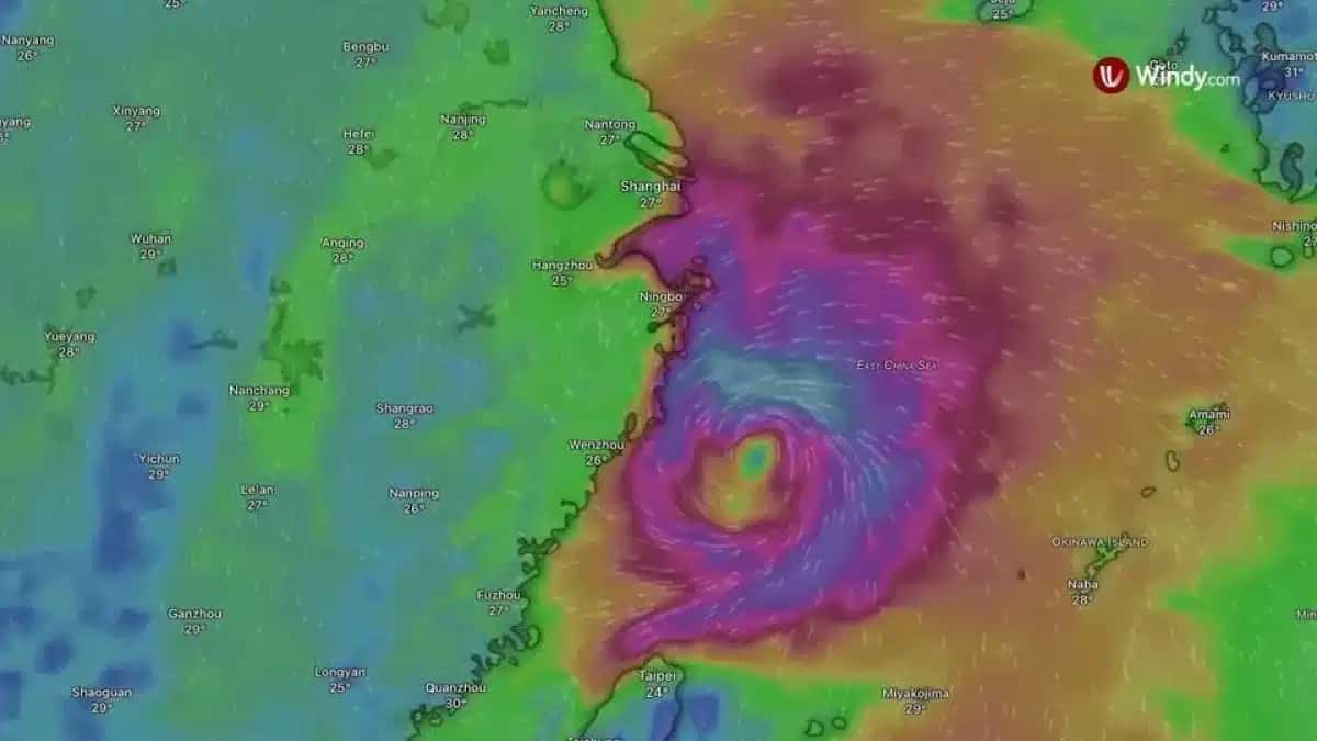 Animação em timelapse do tufão Dolphin se deslocando em direção à costa leste da China