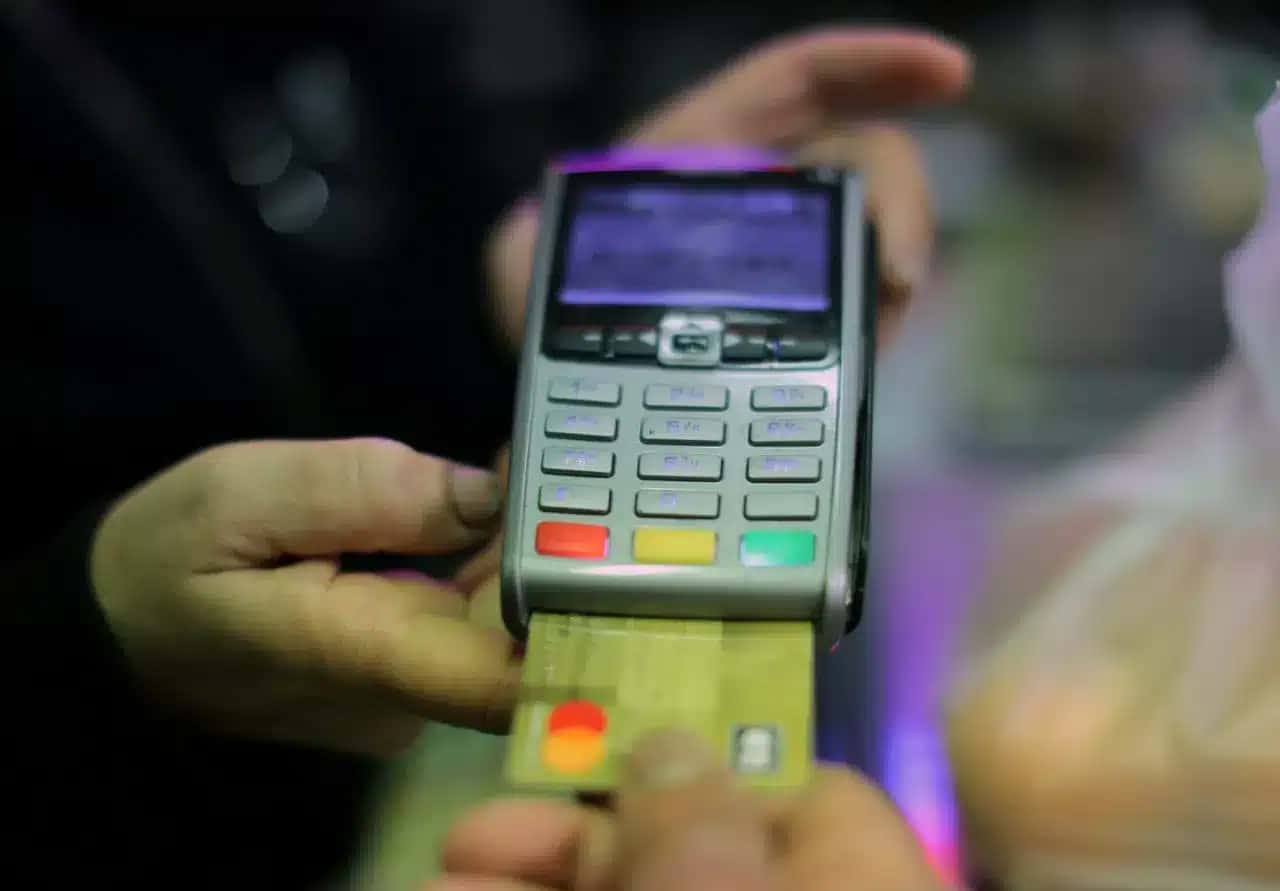 Segundo a FecomercioSP, as famílias têm adotado postura mais criteriosa no momento da compra