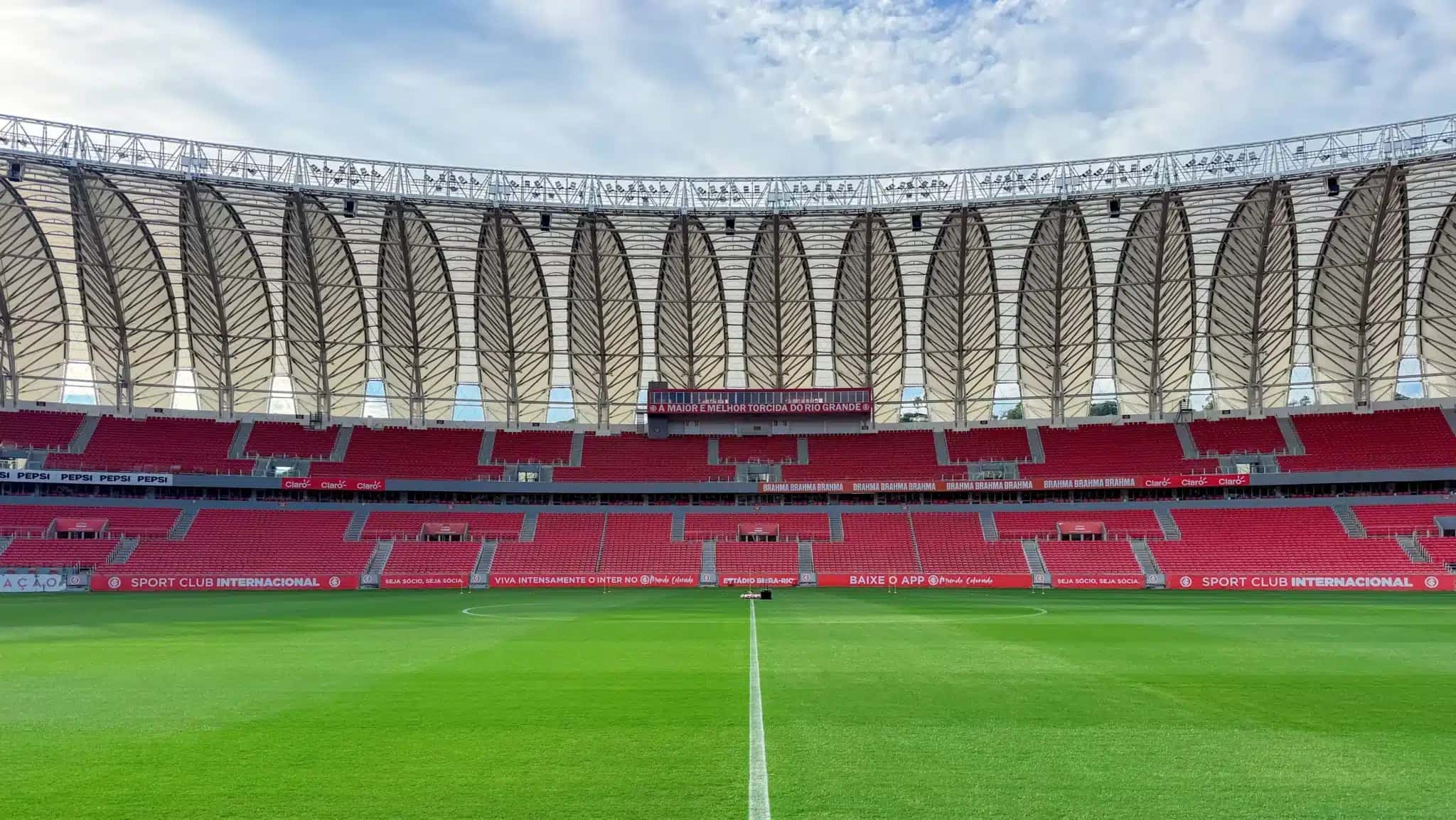 Beira-Rio, em Porto Alegre, recebe a partida deste sábado