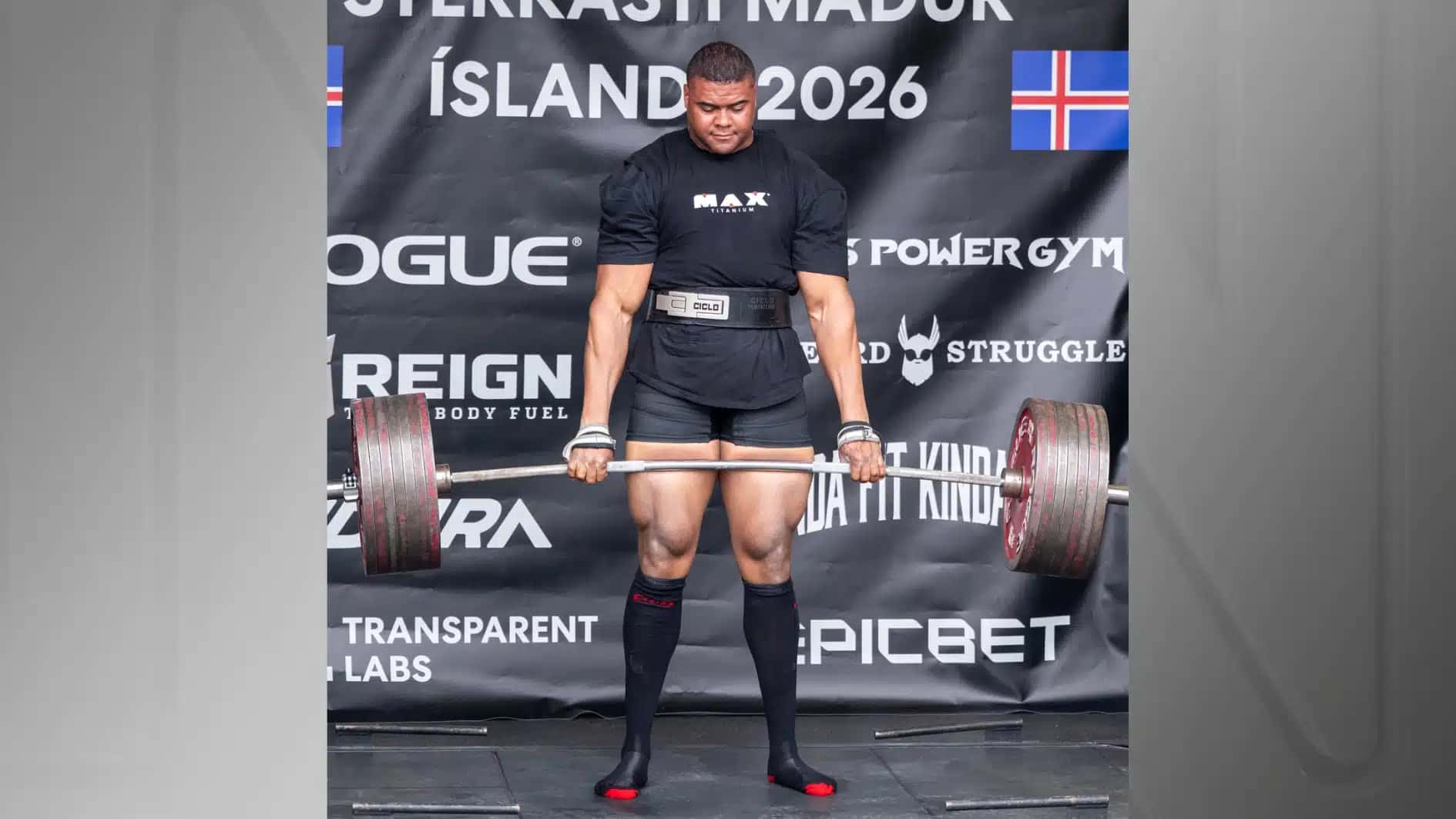 Bitelo ergue 420 kg e bate recorde brasileiro