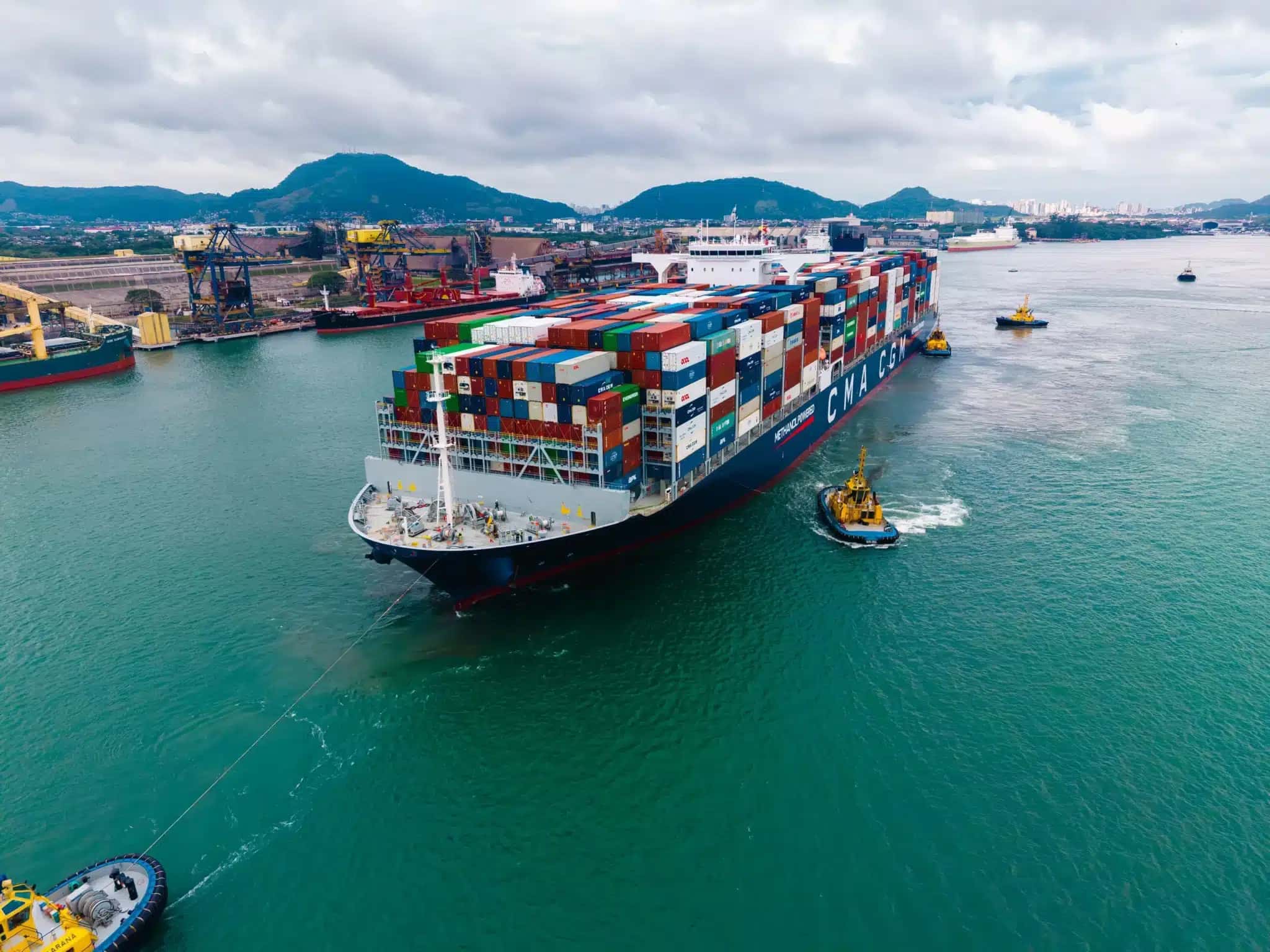 CMA CGM, Copersucar e Bunker One realizam primeiro abastecimento com etanol de navio porta-contêineres transoceânico no Brasil