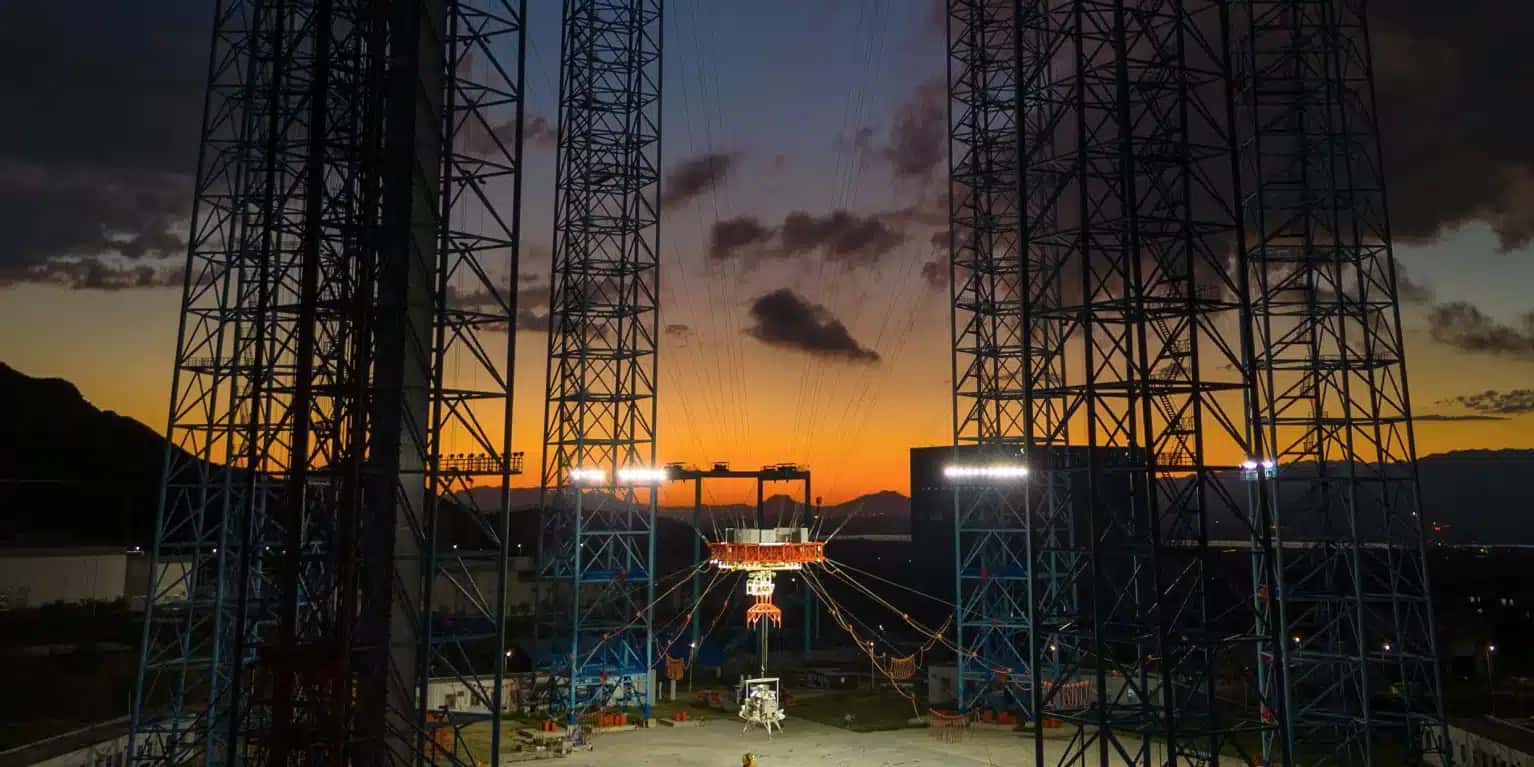 Um módulo de pouso lunar é visto em um local de testes no condado de Huailai, na província de Hebei, na China, em 2025