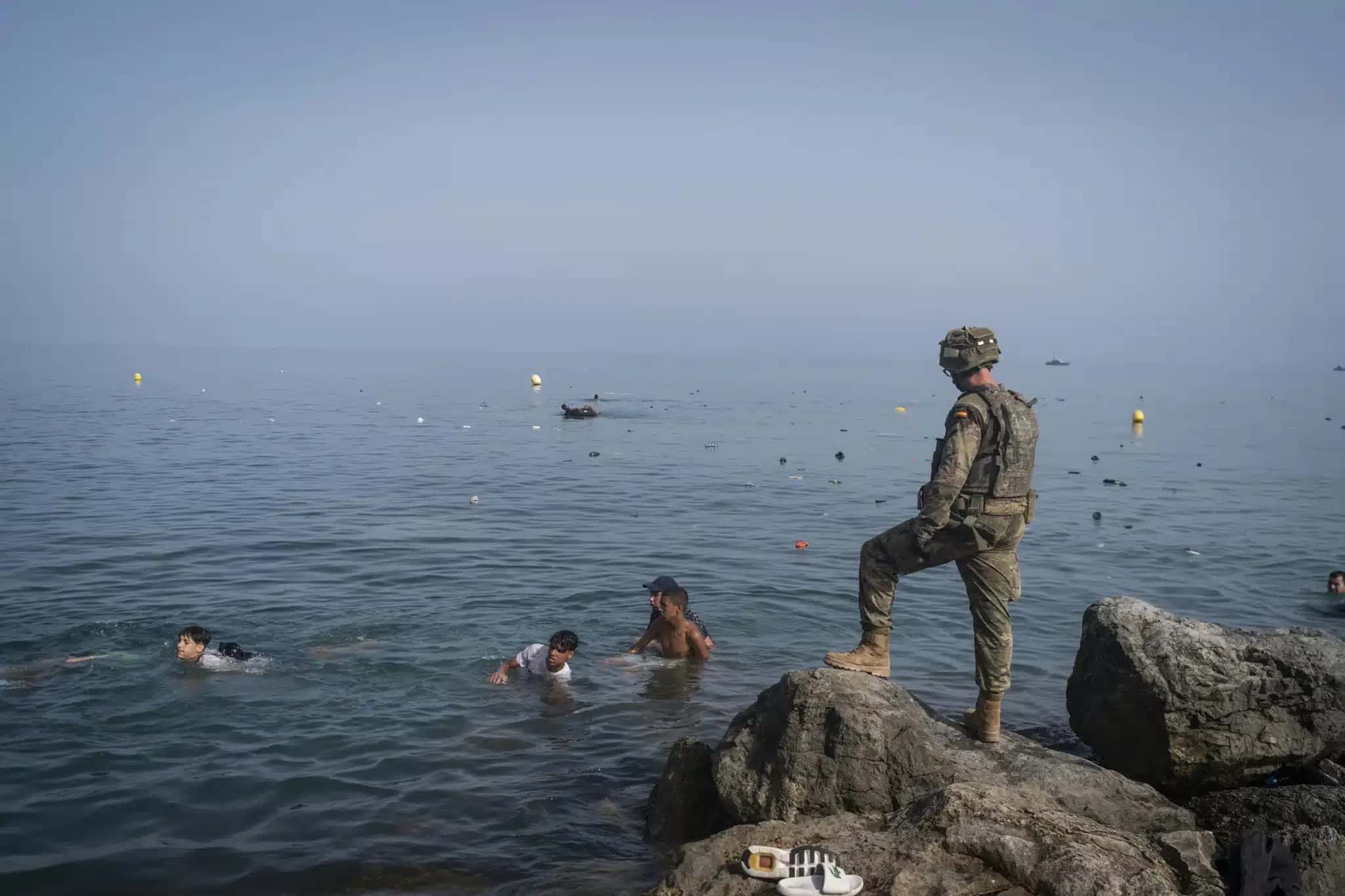 Especialistas explicam motivos do fluxo migratório que levou milhares a Ceuta