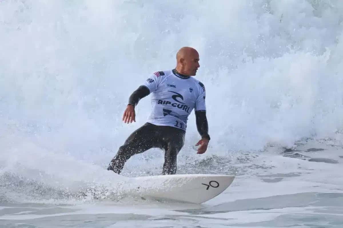 Kelly Slater eliminou Medina nesta segunda-feira em Taiti