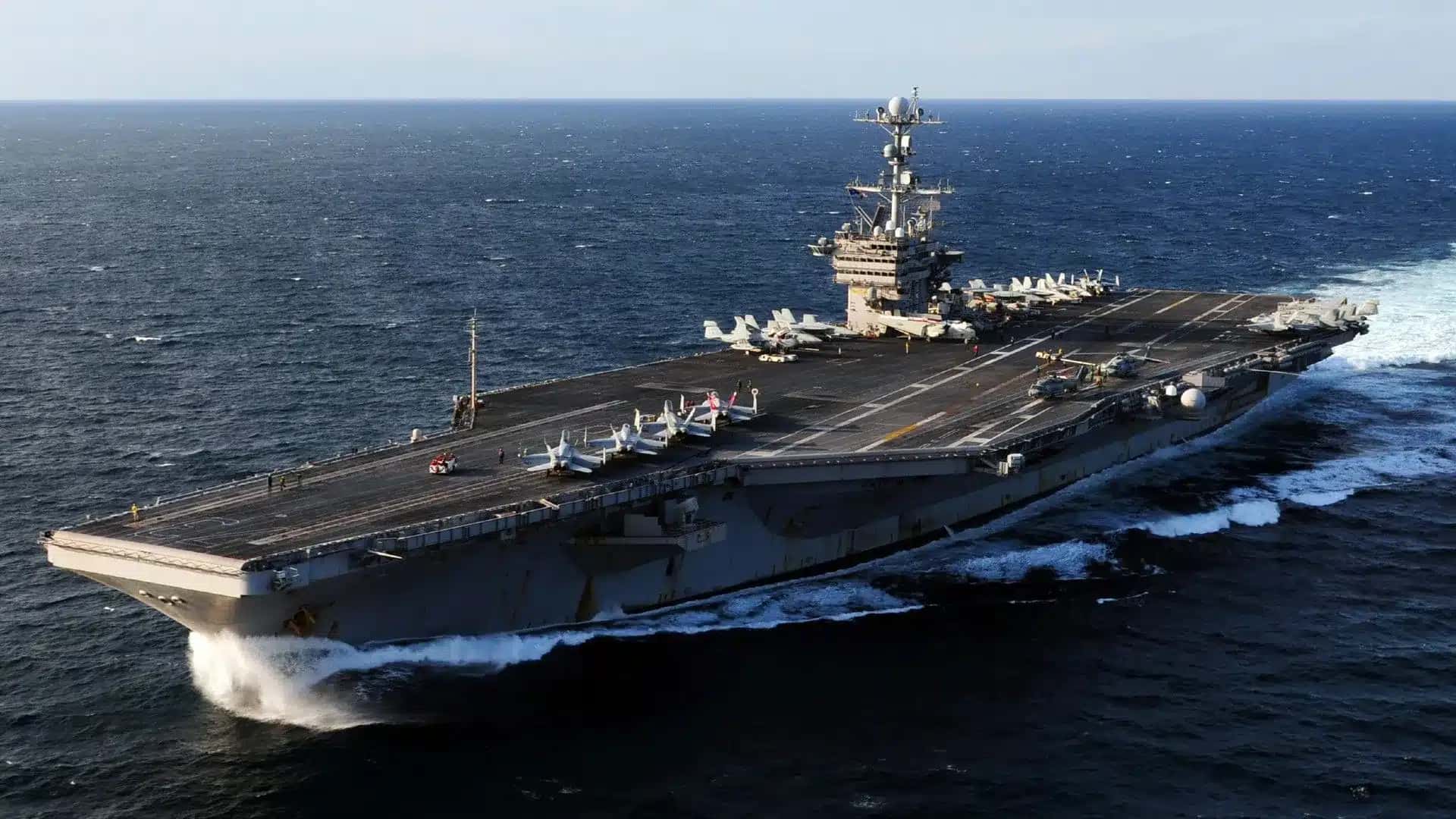 Porta-aviões USS George Washington
