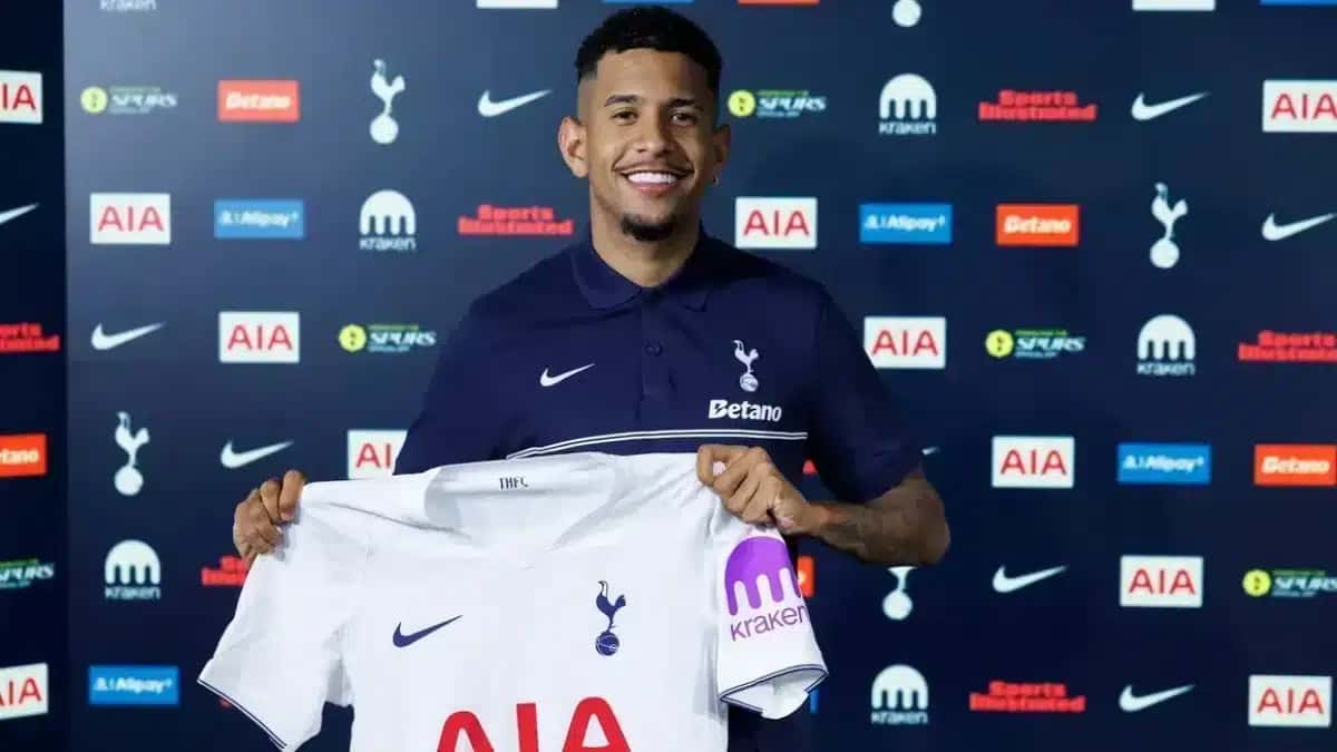 Savinho é o novo reforço do Tottenham