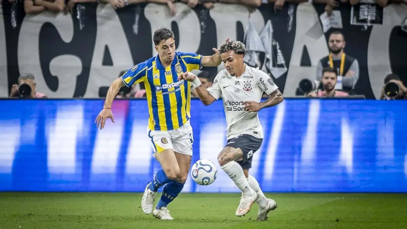 Corinthians e Rosario Central jogaram na Neo Química Arena