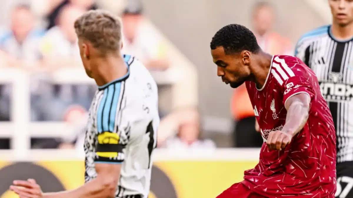 Newcastle e Liverpool empataram por 2 a 2 na primeira rodada da Premier League