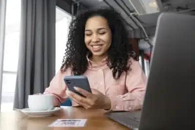 Cultura do “eu mereço”: pesquisa revela que 77% dos brasileiros valorizam conforto e conveniência