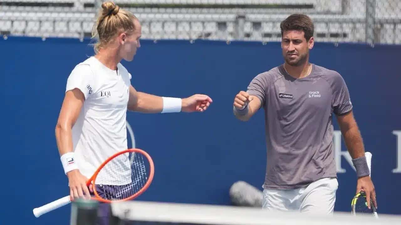 Rafael Matos e Orlando Luz em ação no Masters 1000 de Montreal