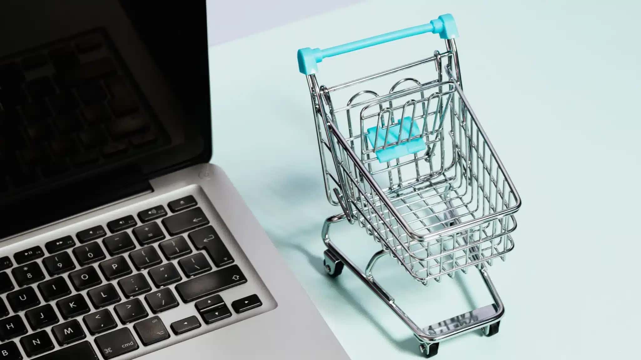 Fim da “taxa das blusinhas”: 4 e-commerces para comprar sem imposto