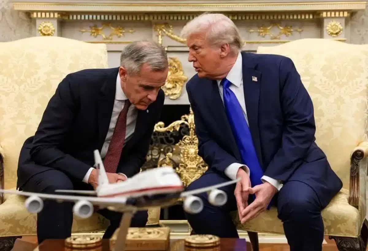 Primeiro-ministro do Canadá, Mark Carney, conversa com presidente dos EUA, Donald Trump, na Casa Branca