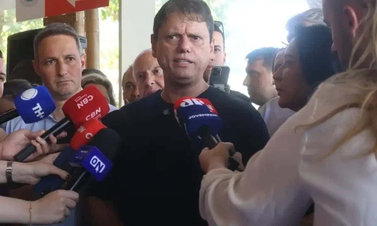 Governador de São Paulo, Tarcísio de Freitas (Republicanos), participa da abertura da 43ª Expoflora, em Holambra, no interior do Estado
