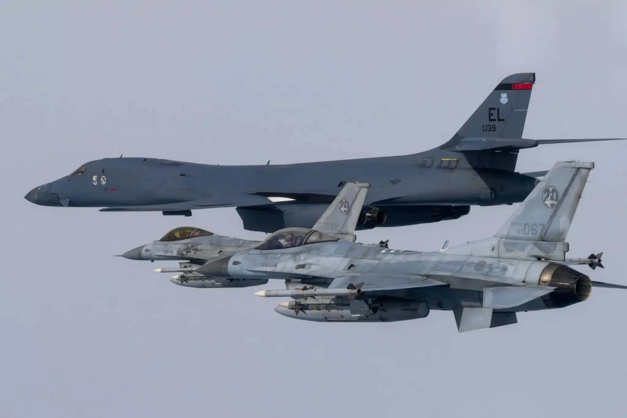 Aeronaves militares dos EUA e da Coreia do Sul durante exercício militar no país asiático